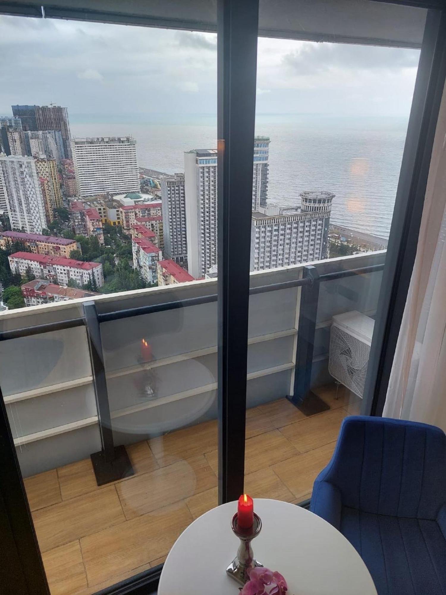 Apart-Hotel Orbi City Batoemi Buitenkant foto