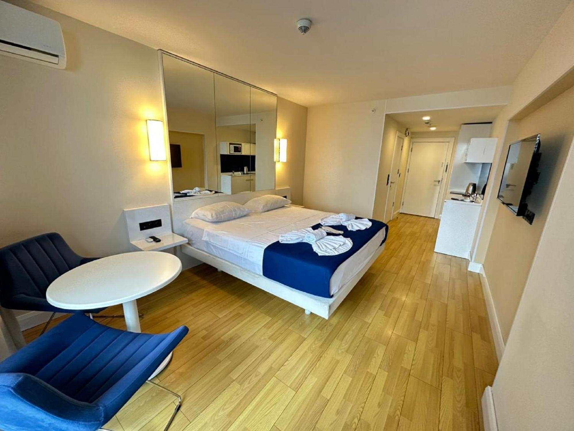 Apart-Hotel Orbi City Batoemi Buitenkant foto