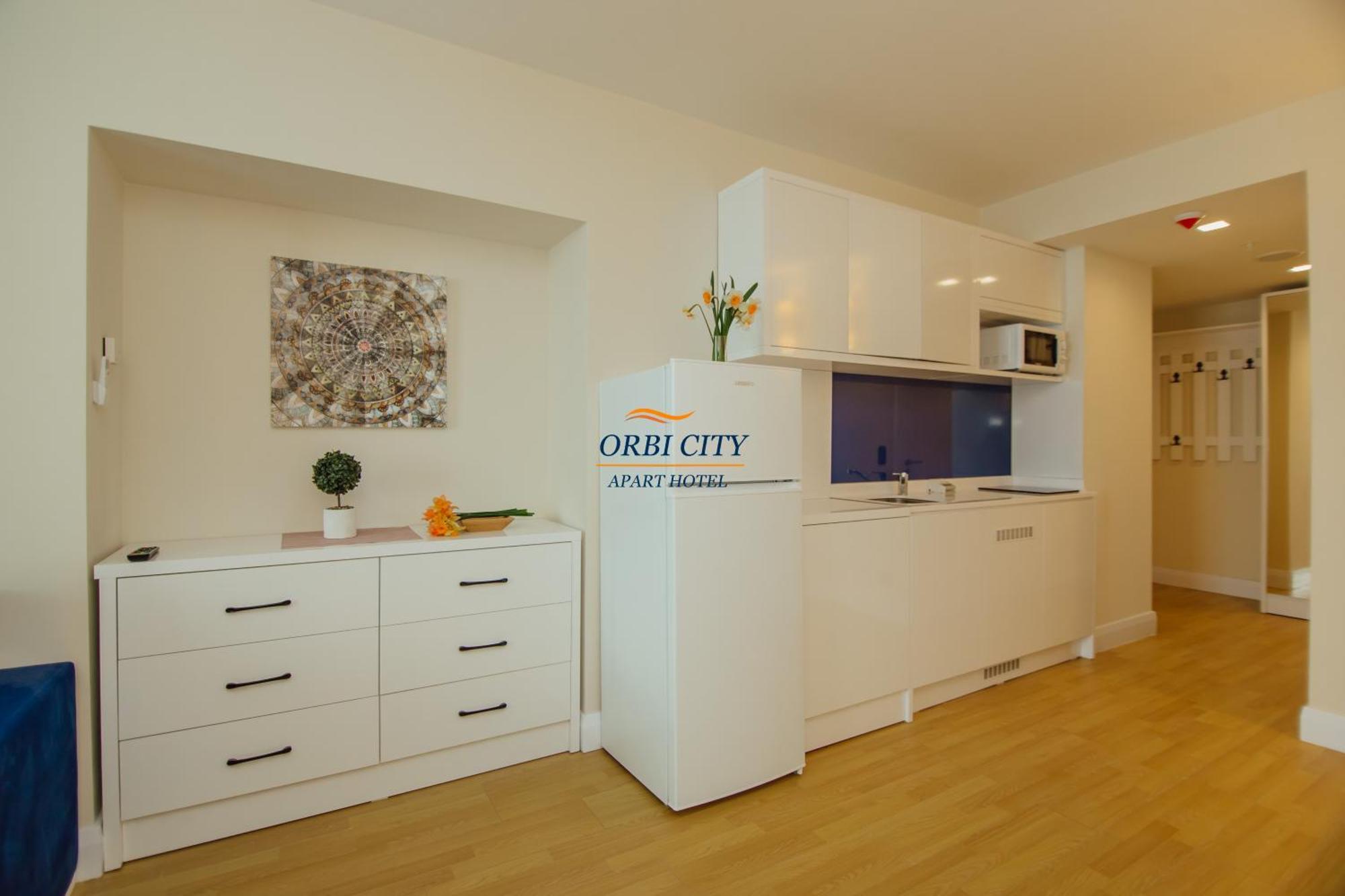 Apart-Hotel Orbi City Batoemi Buitenkant foto